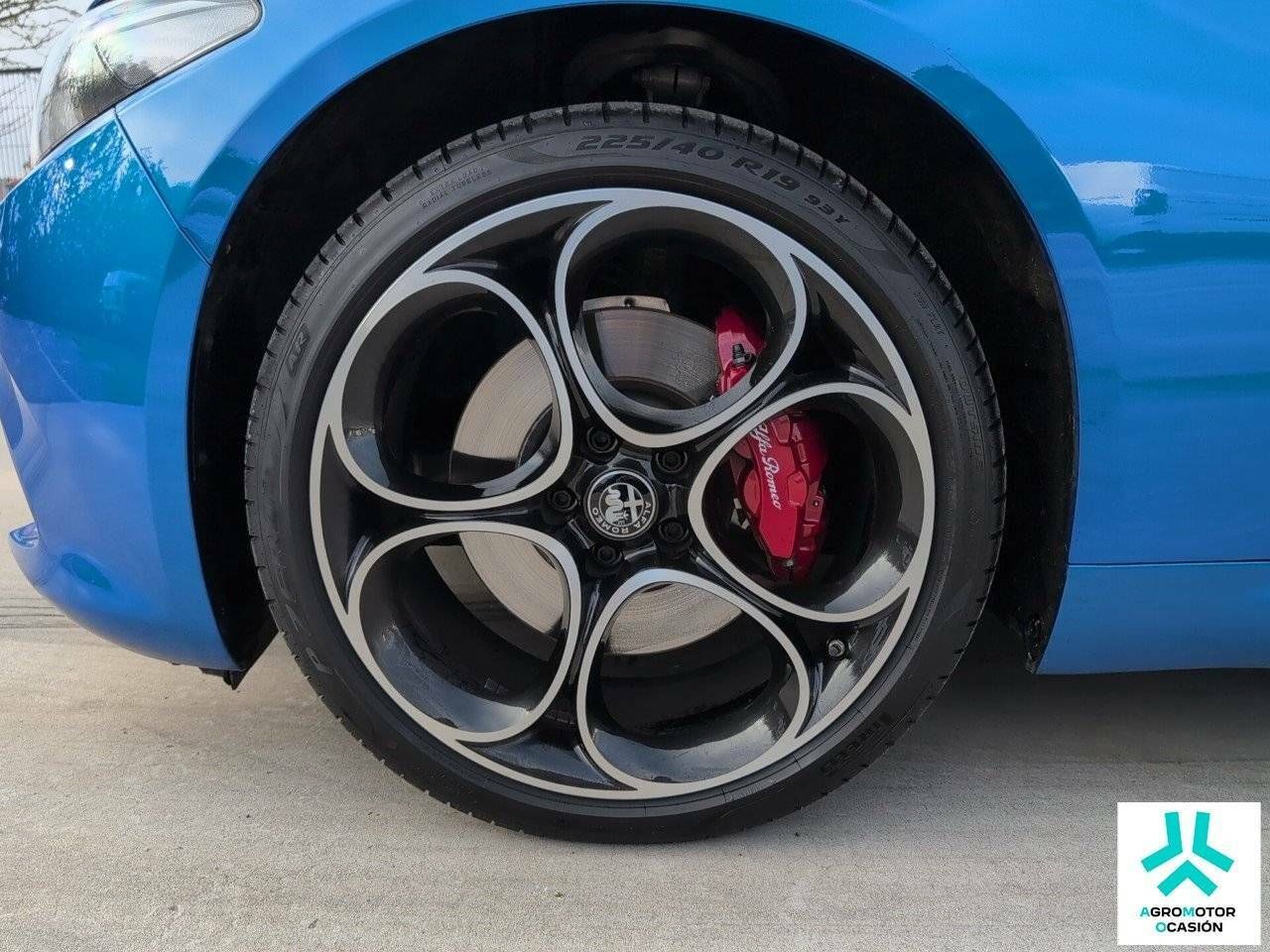 Foto Alfa Romeo Giulia 13