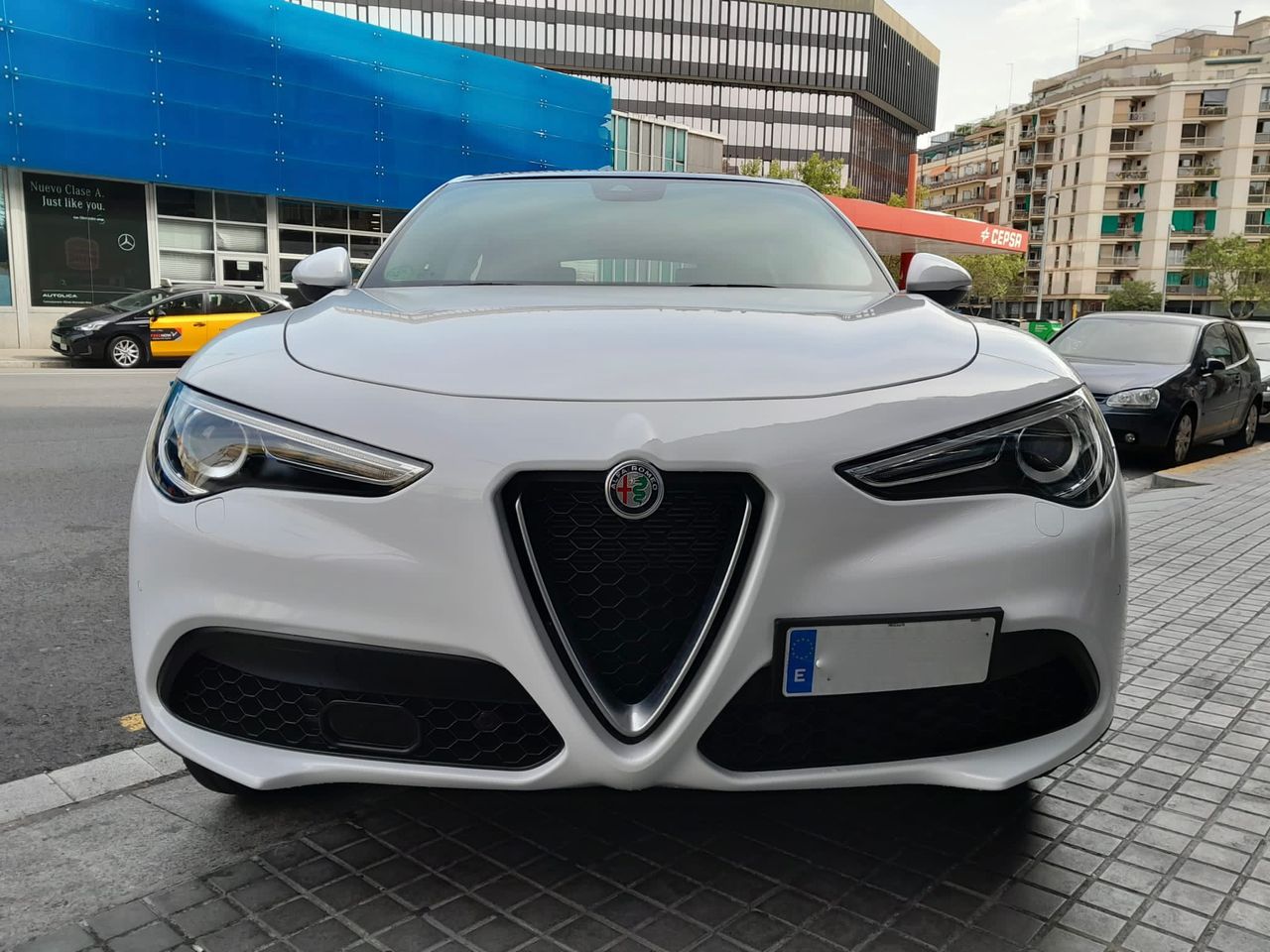 Foto Alfa Romeo Stelvio 2
