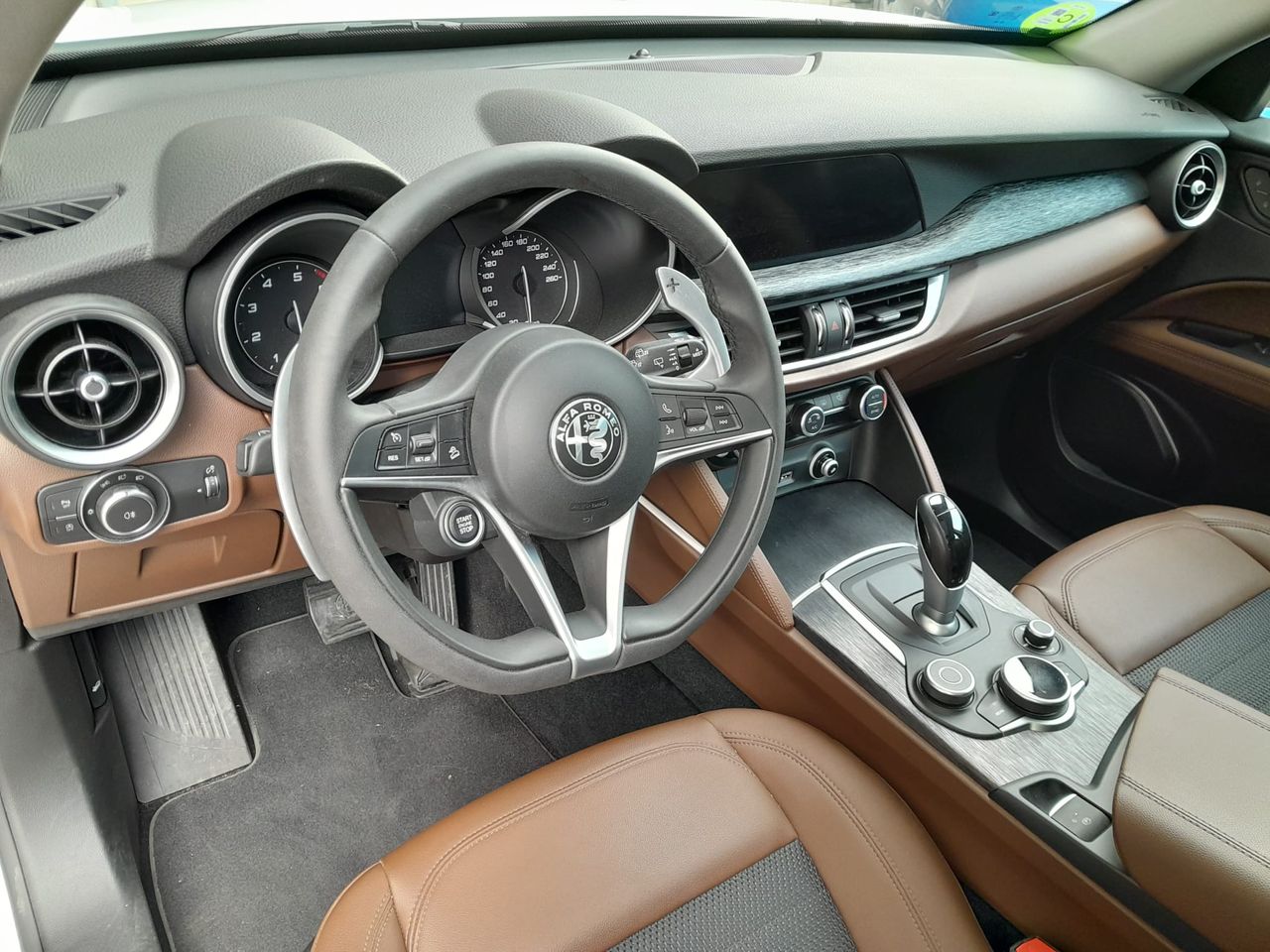 Foto Alfa Romeo Stelvio 8