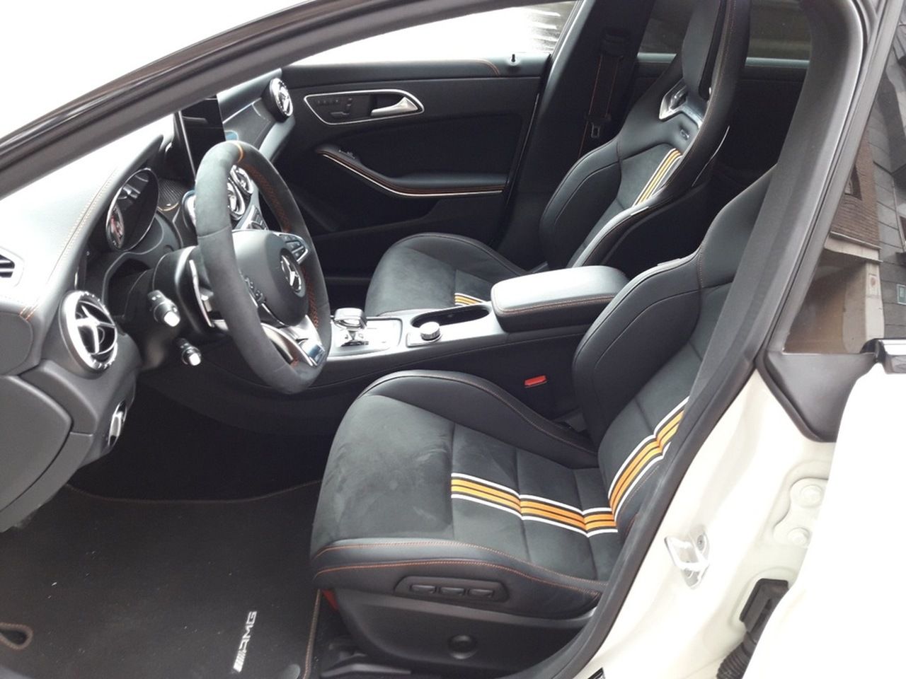 Foto Mercedes-Benz Clase CLA 14