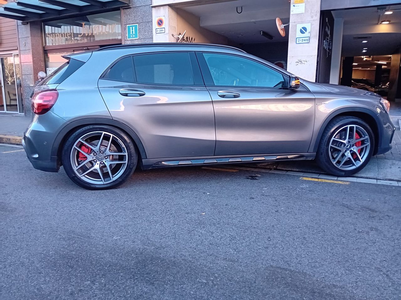 Foto Mercedes-Benz Clase GLA 4