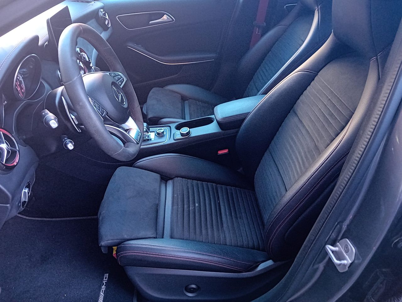 Foto Mercedes-Benz Clase GLA 11