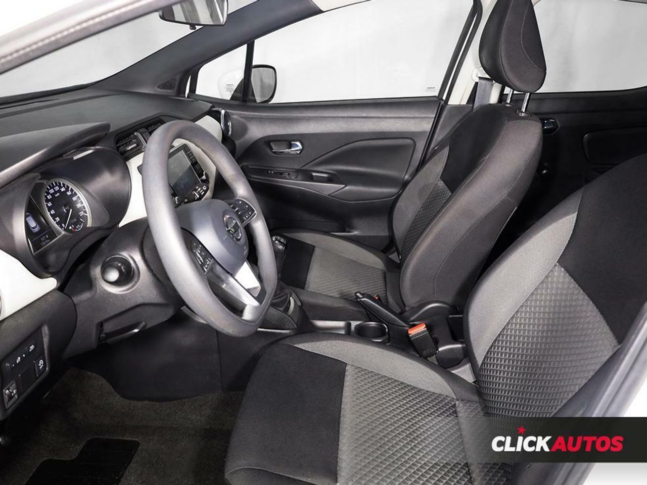 Foto Nissan Micra 11