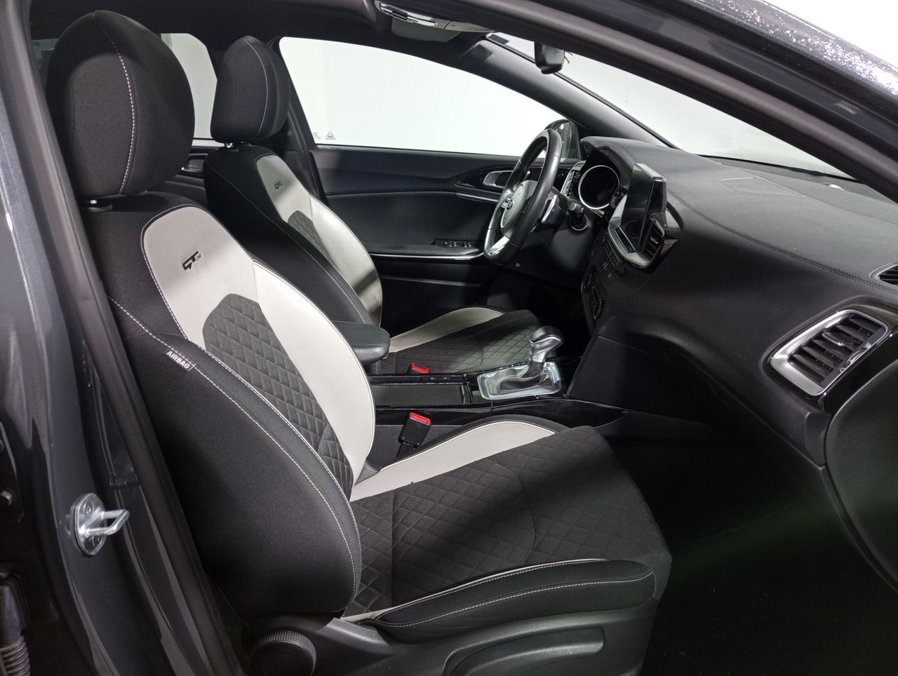 Foto Kia Ceed 10