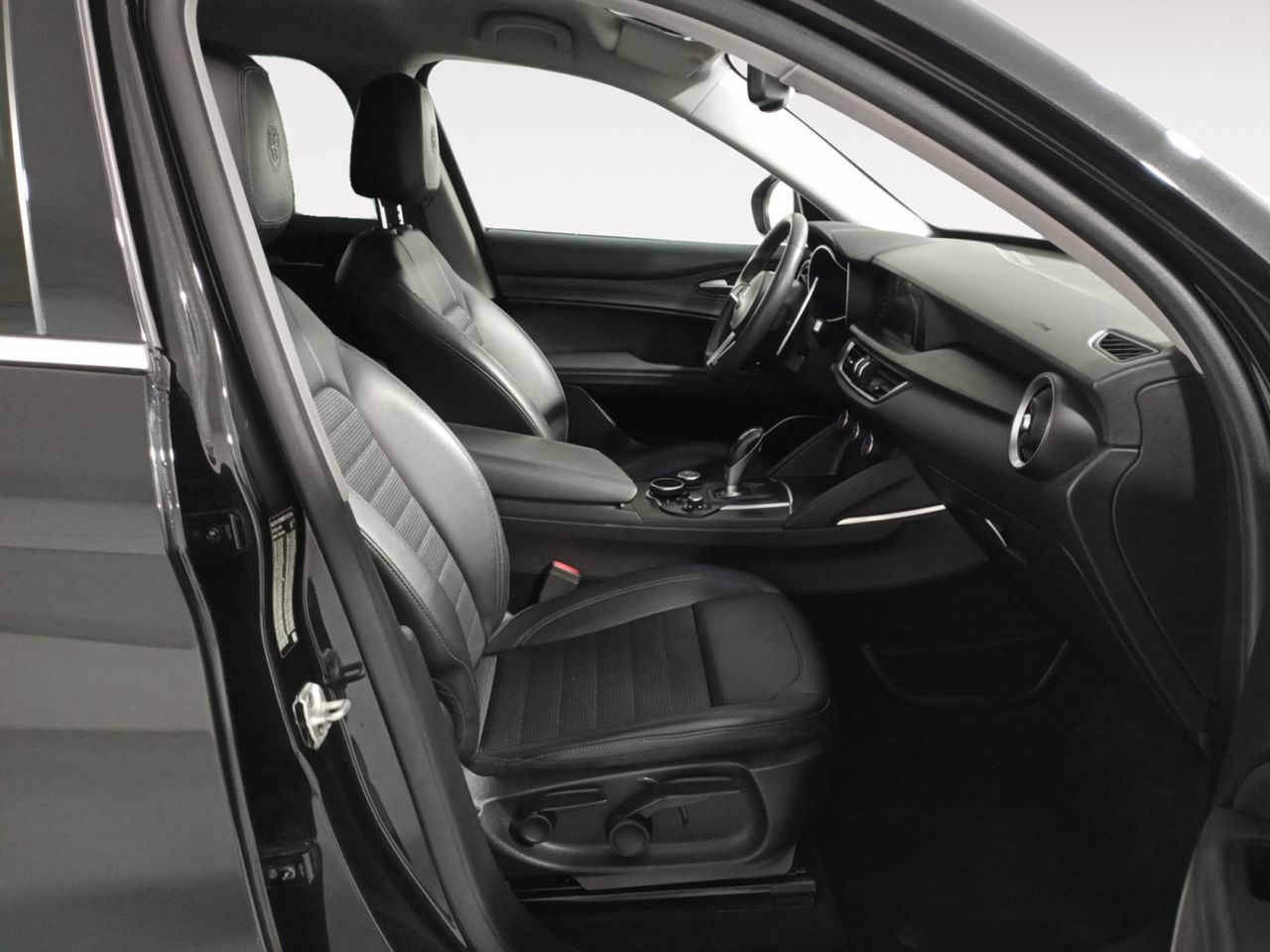 Foto Alfa Romeo Stelvio 10