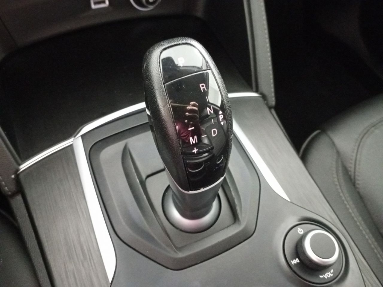 Foto Alfa Romeo Stelvio 12