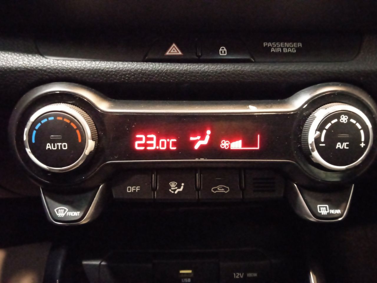 Foto Kia Stonic 16