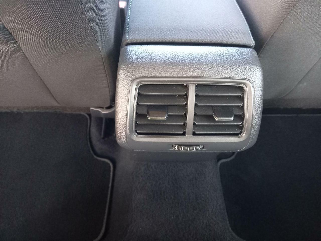 Foto Volkswagen Golf 25