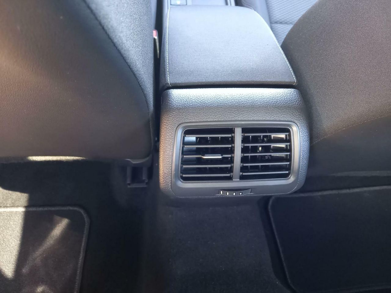 Foto Volkswagen Golf 24