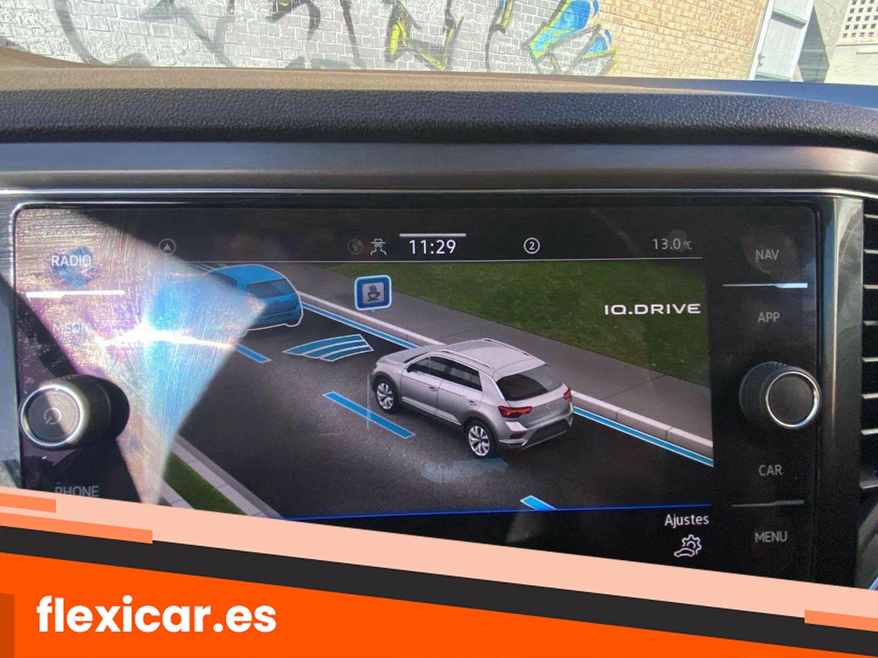 Foto Volkswagen T-Roc 25