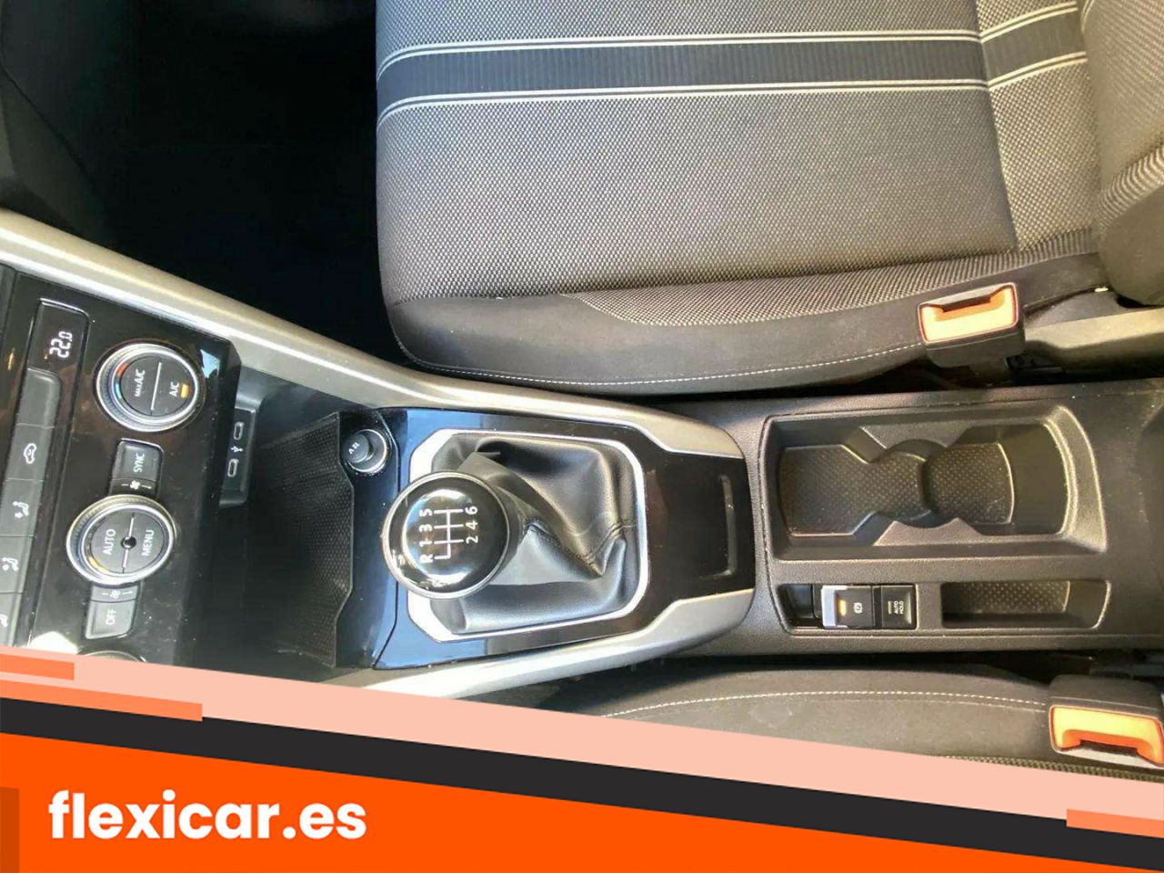 Foto Volkswagen T-Roc 26