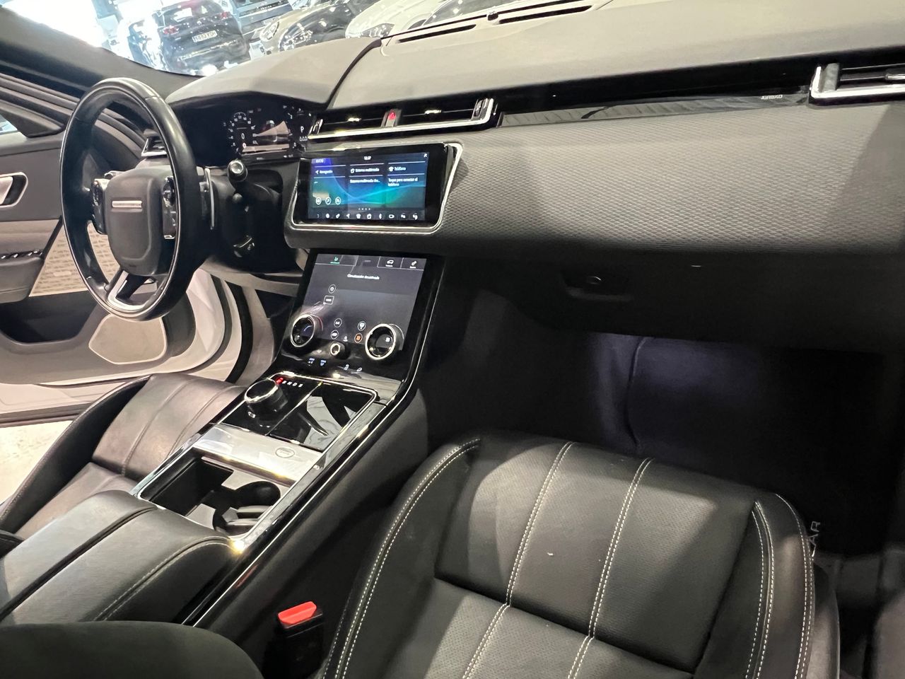 Foto Land-Rover Range Rover Velar 15