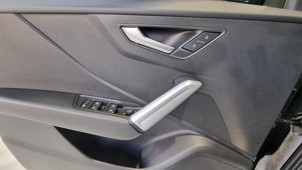 Foto Audi Q2 10