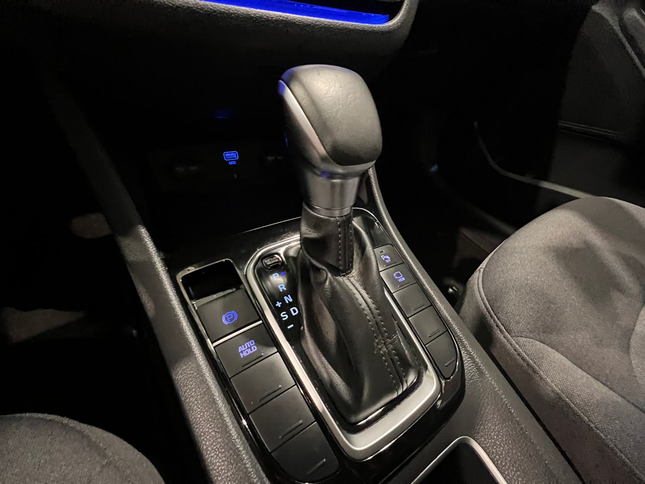 Foto Hyundai IONIQ 11