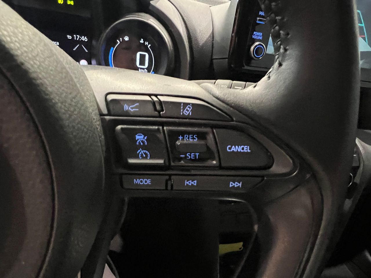 Foto Toyota Yaris 9