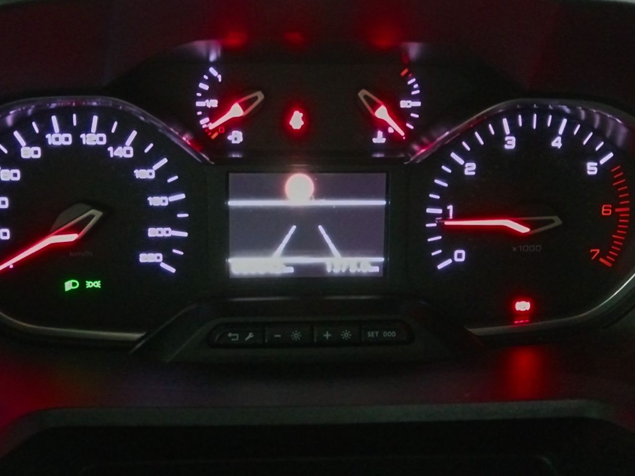 Foto Peugeot Rifter 12