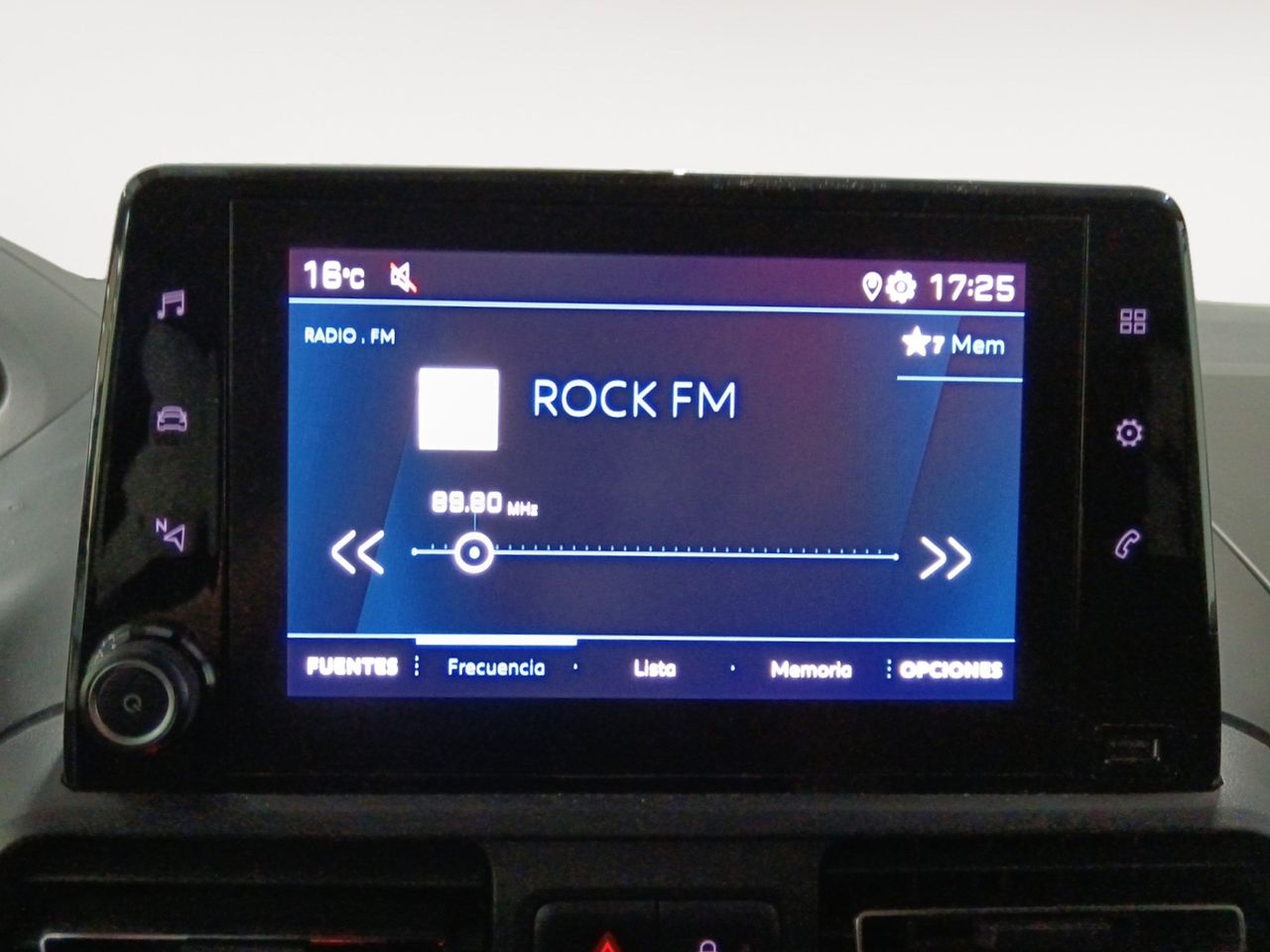 Foto Peugeot Rifter 13