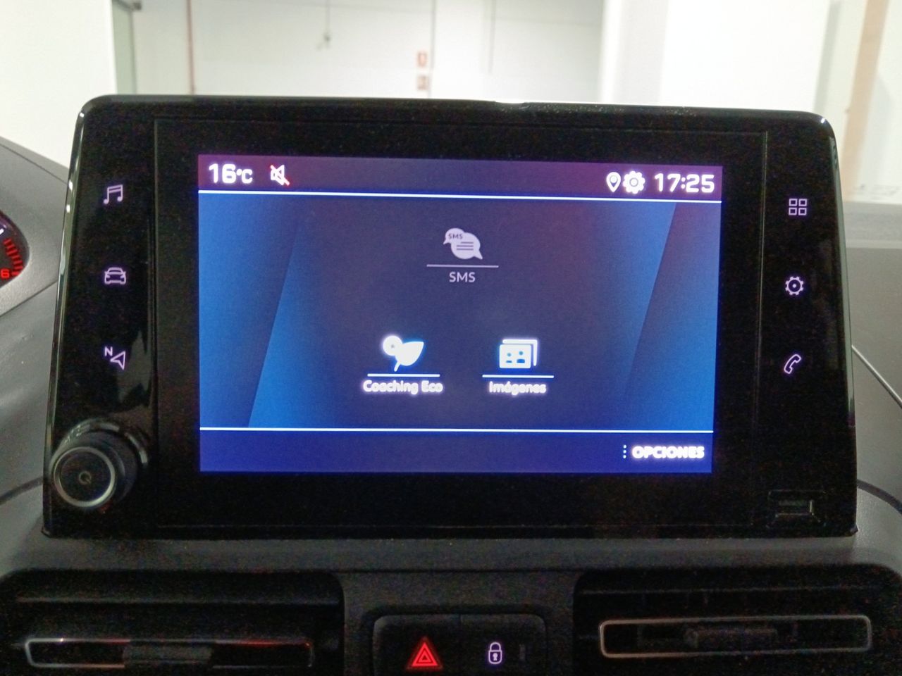 Foto Peugeot Rifter 14