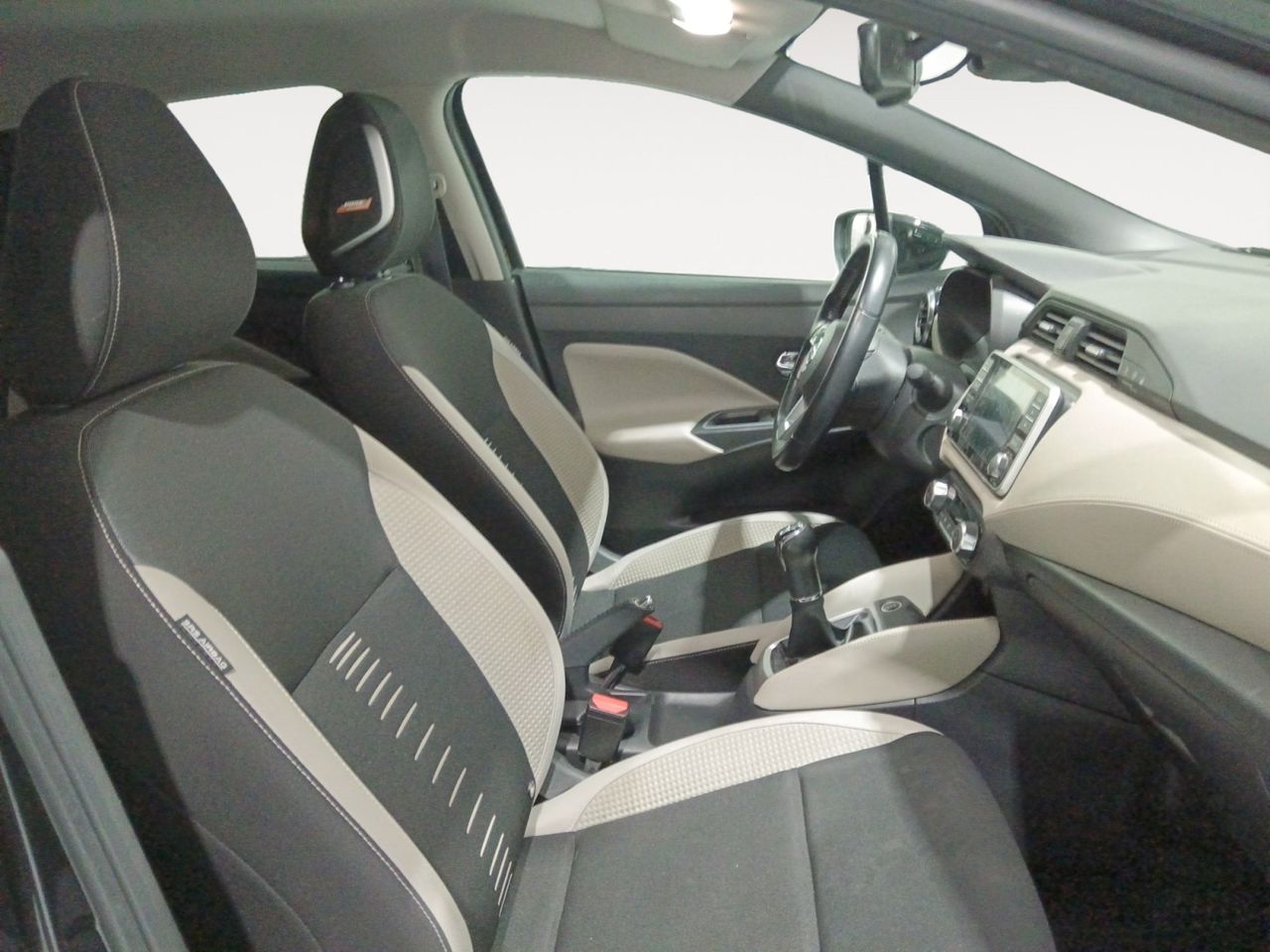 Foto Nissan Micra 10