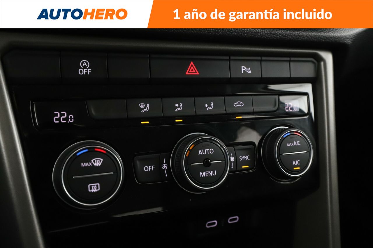 Foto Volkswagen T-Roc 25