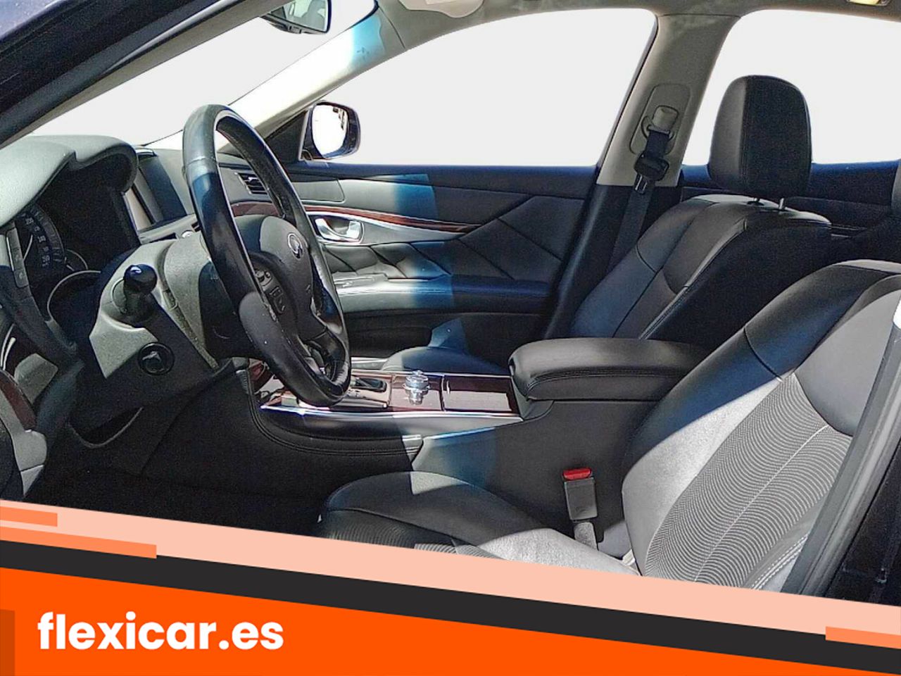 Foto Infiniti Q70 14