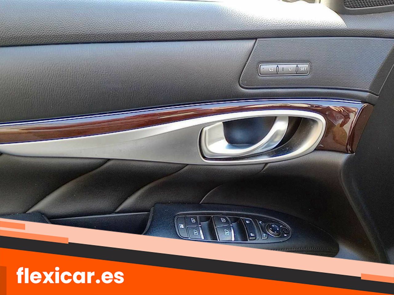 Foto Infiniti Q70 20