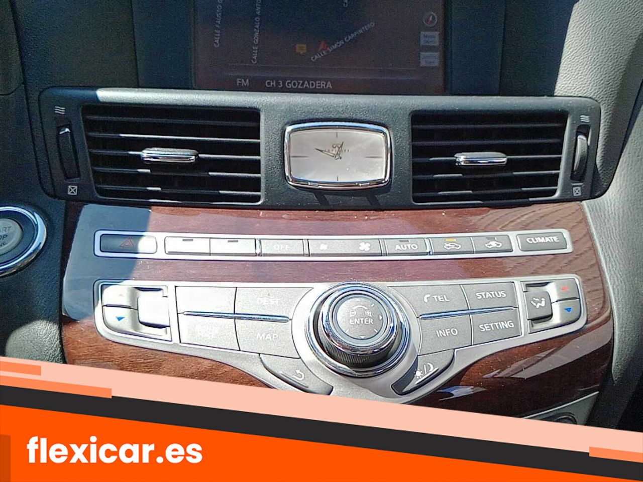 Foto Infiniti Q70 24