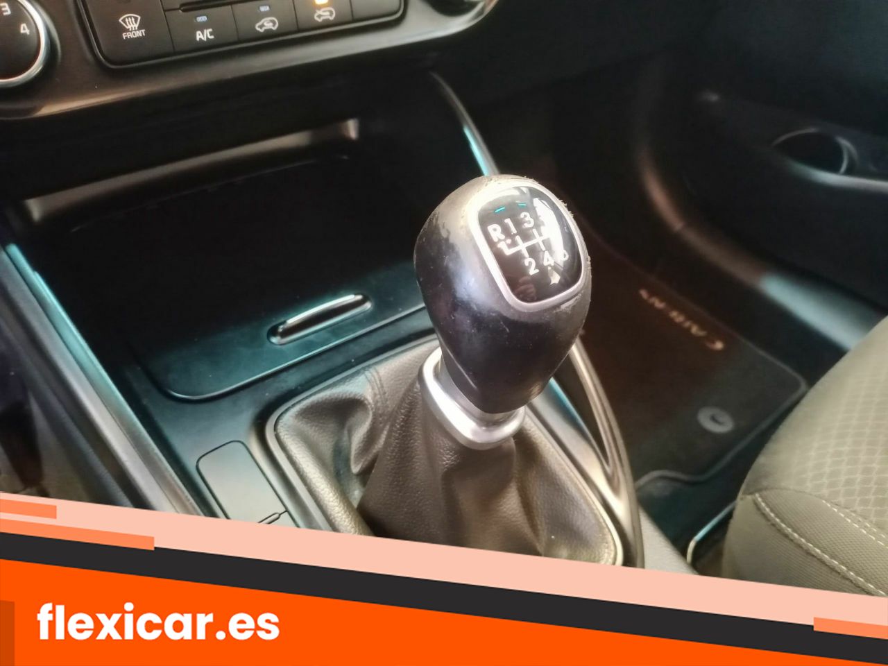 Foto Kia Carens 15