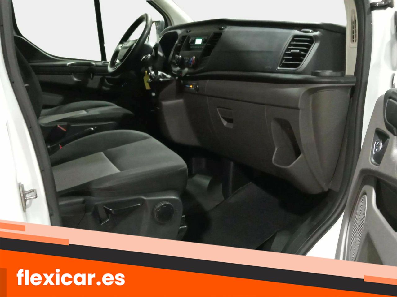 Foto Ford Tourneo Custom 16