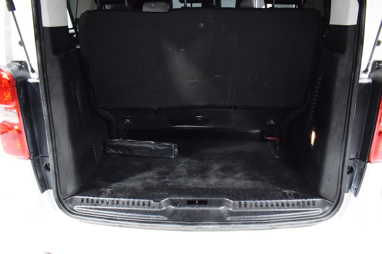 Foto Peugeot Traveller 13