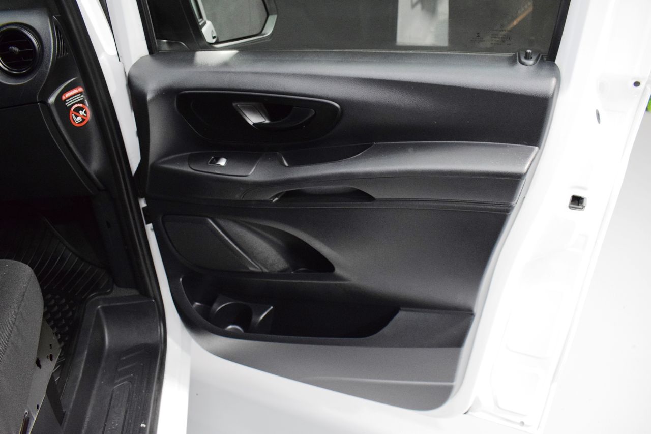 Foto Mercedes-Benz Vito 9