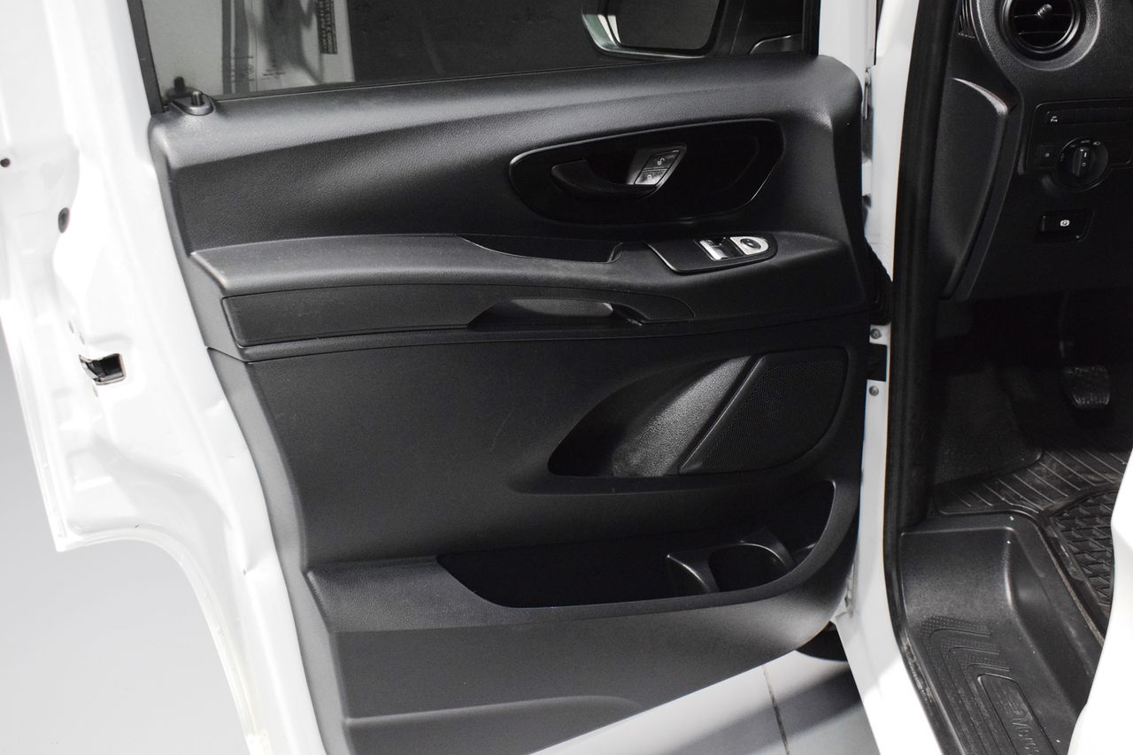 Foto Mercedes-Benz Vito 10
