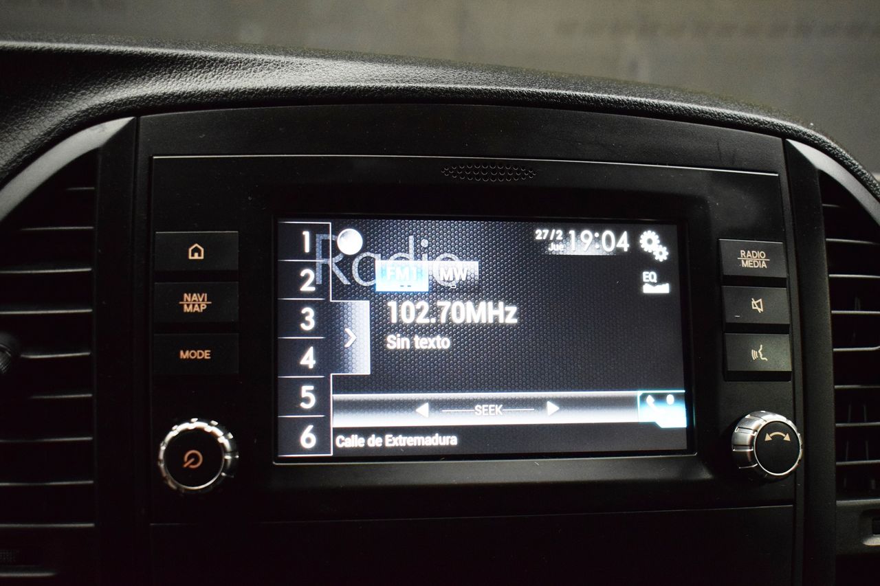 Foto Mercedes-Benz Vito 24