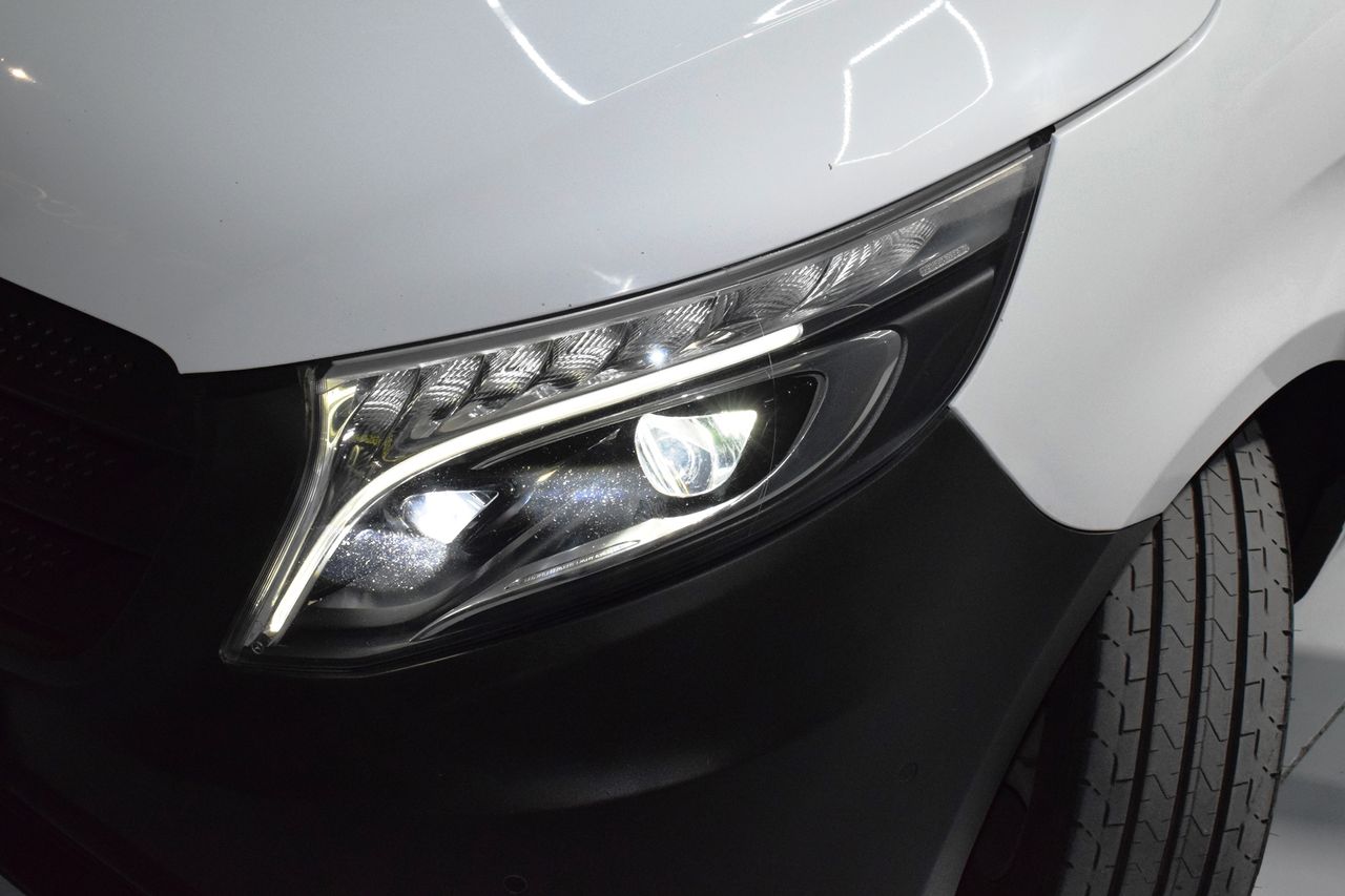 Foto Mercedes-Benz Vito 34