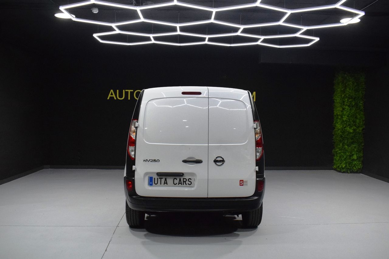 Foto Nissan NV250 5