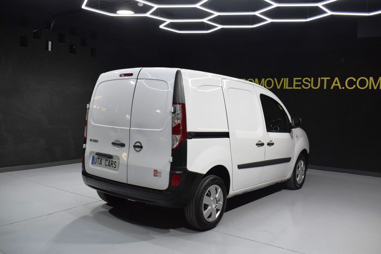 Foto Nissan NV250 6