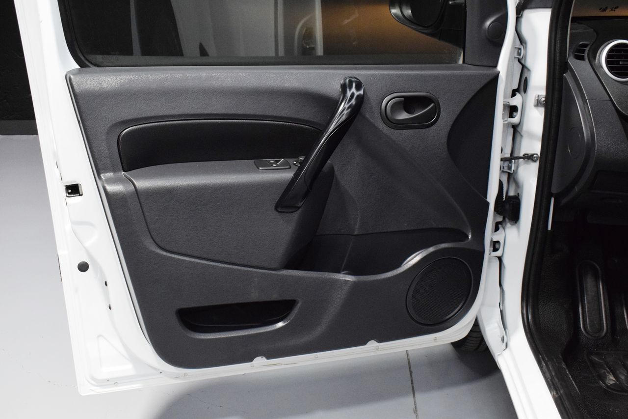 Foto Nissan NV250 12