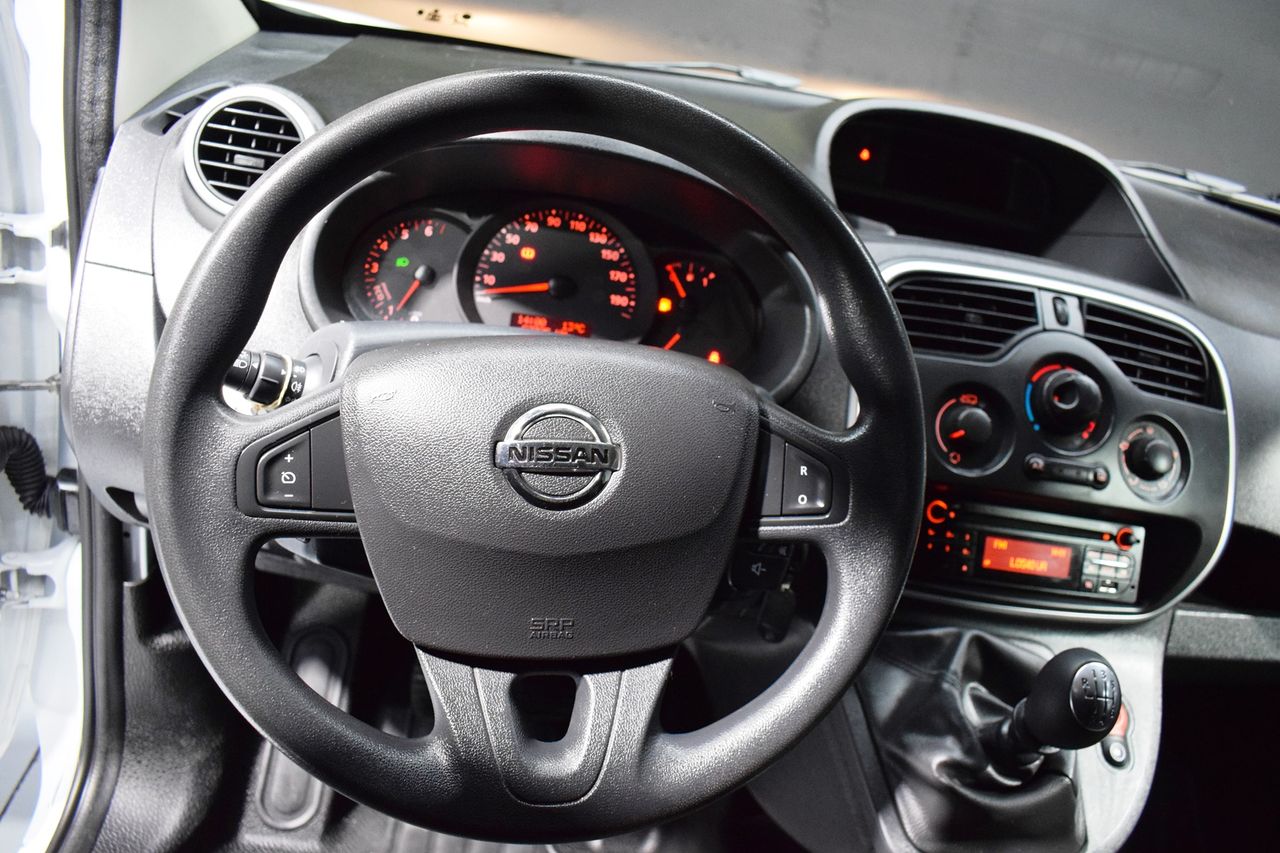 Foto Nissan NV250 22