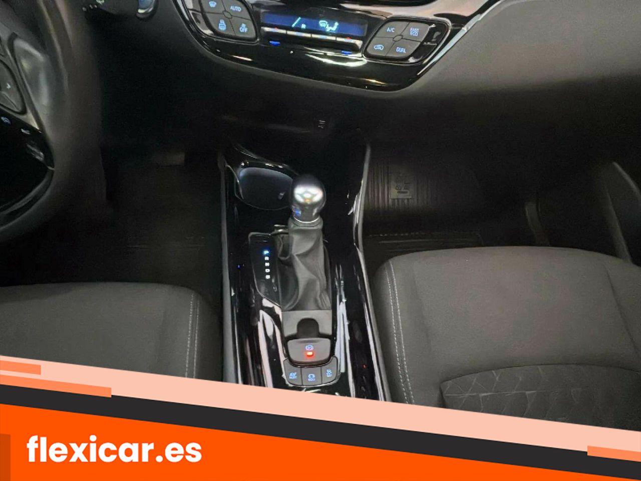Foto Toyota C-HR 9