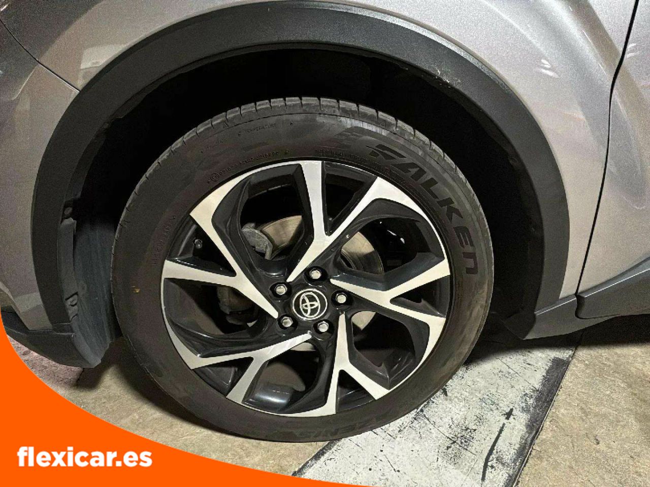 Foto Toyota C-HR 18