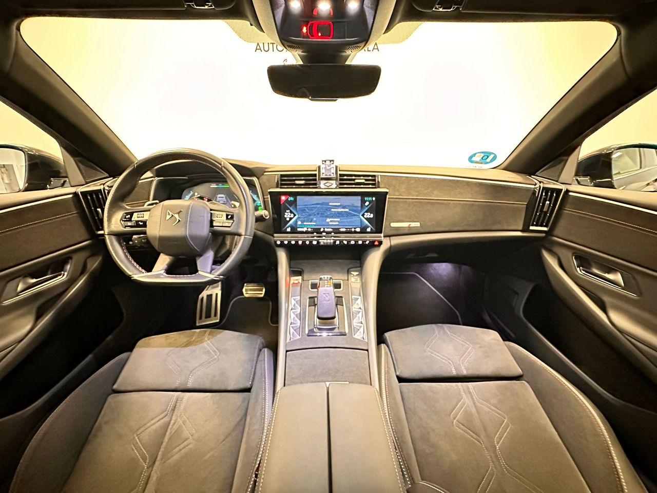 Foto DS Automobiles DS 9 24