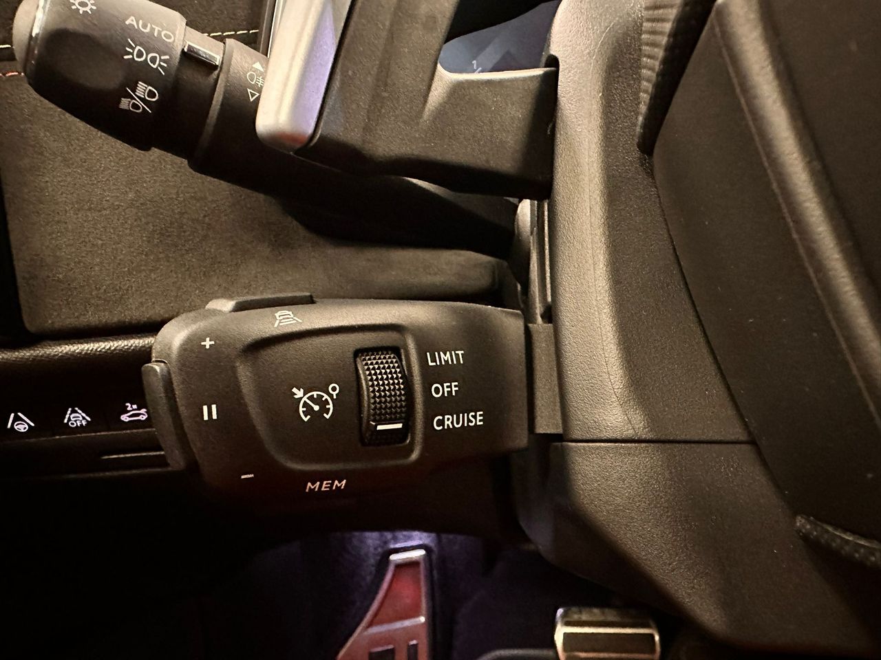 Foto DS Automobiles DS 9 45