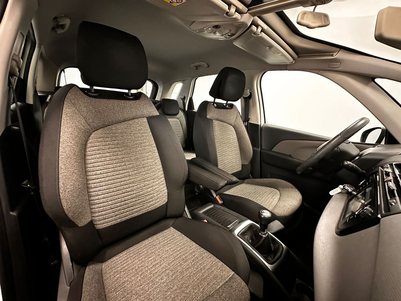 Foto Citroën C4 Picasso 31