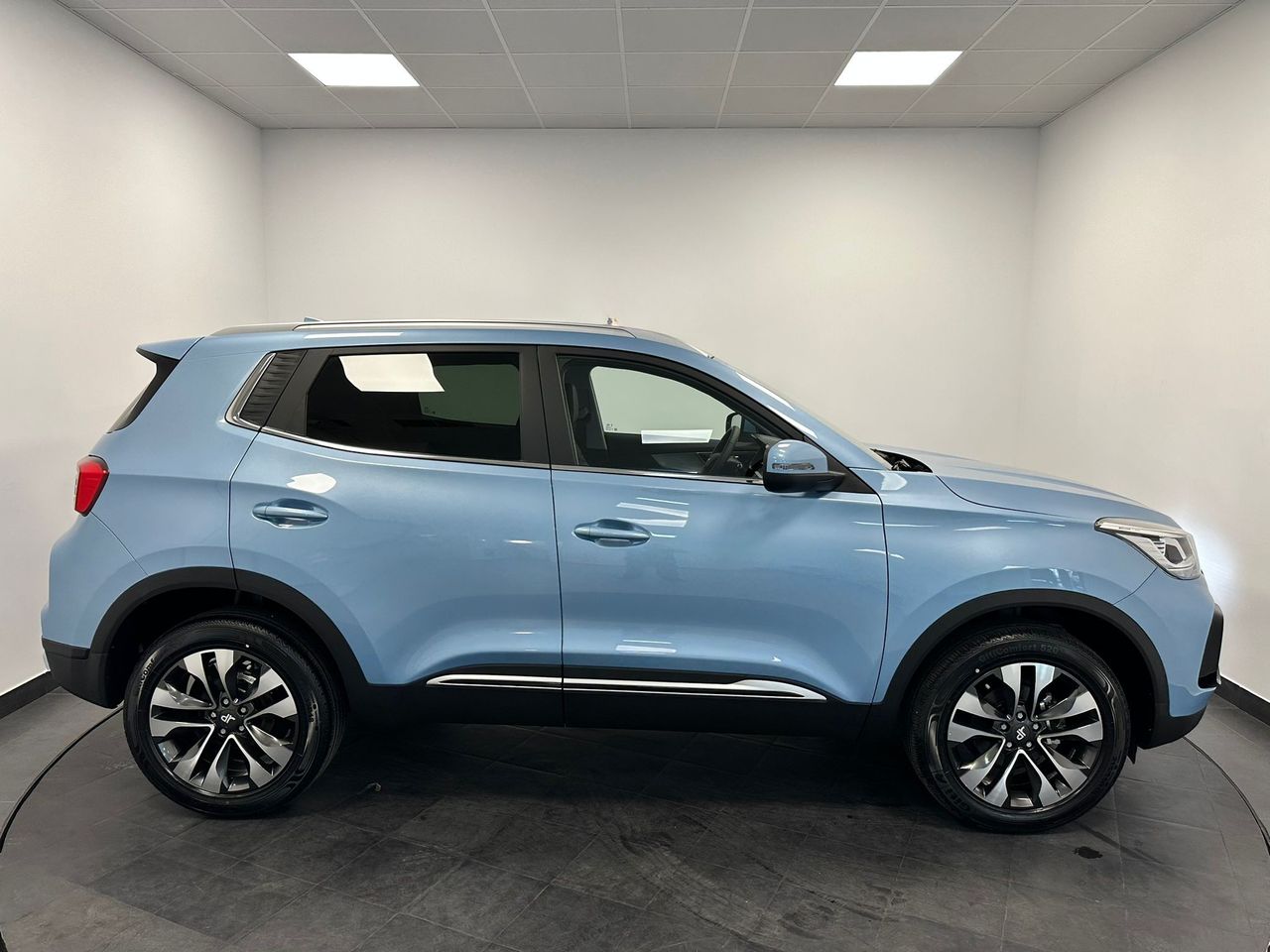 Foto DR Automobiles DR5 11