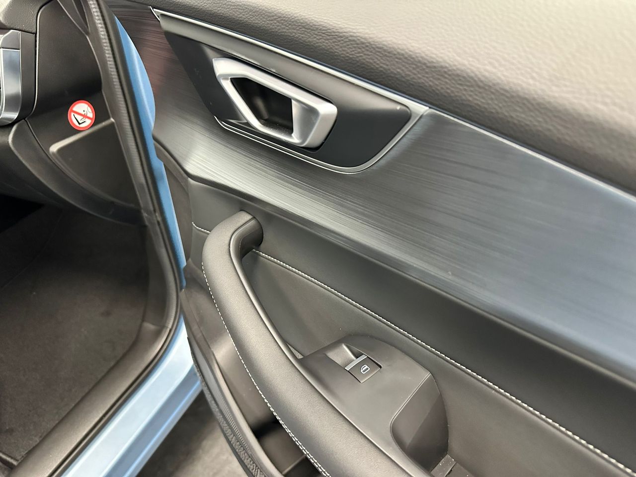 Foto DR Automobiles DR5 37
