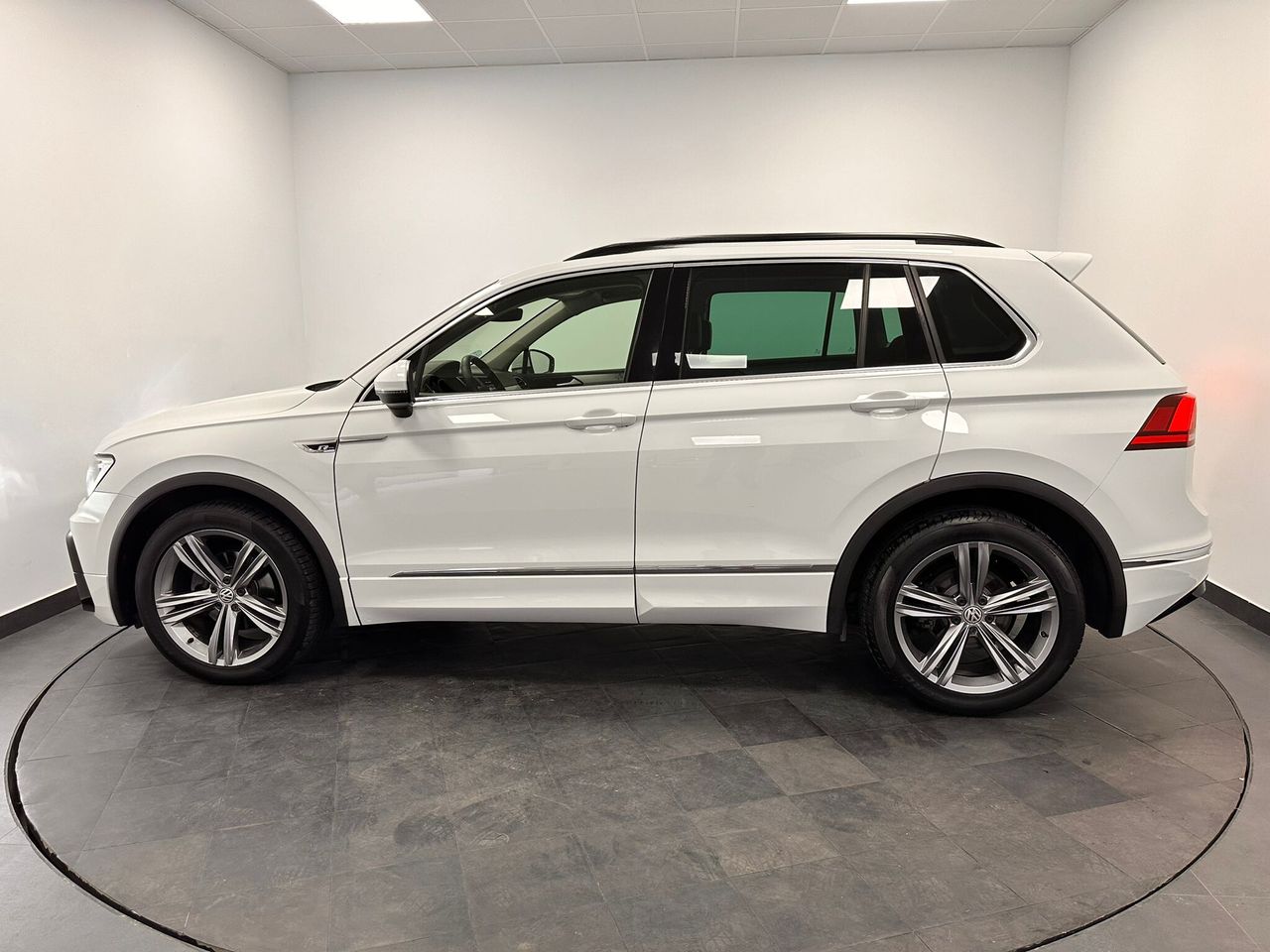Foto Volkswagen Tiguan 16