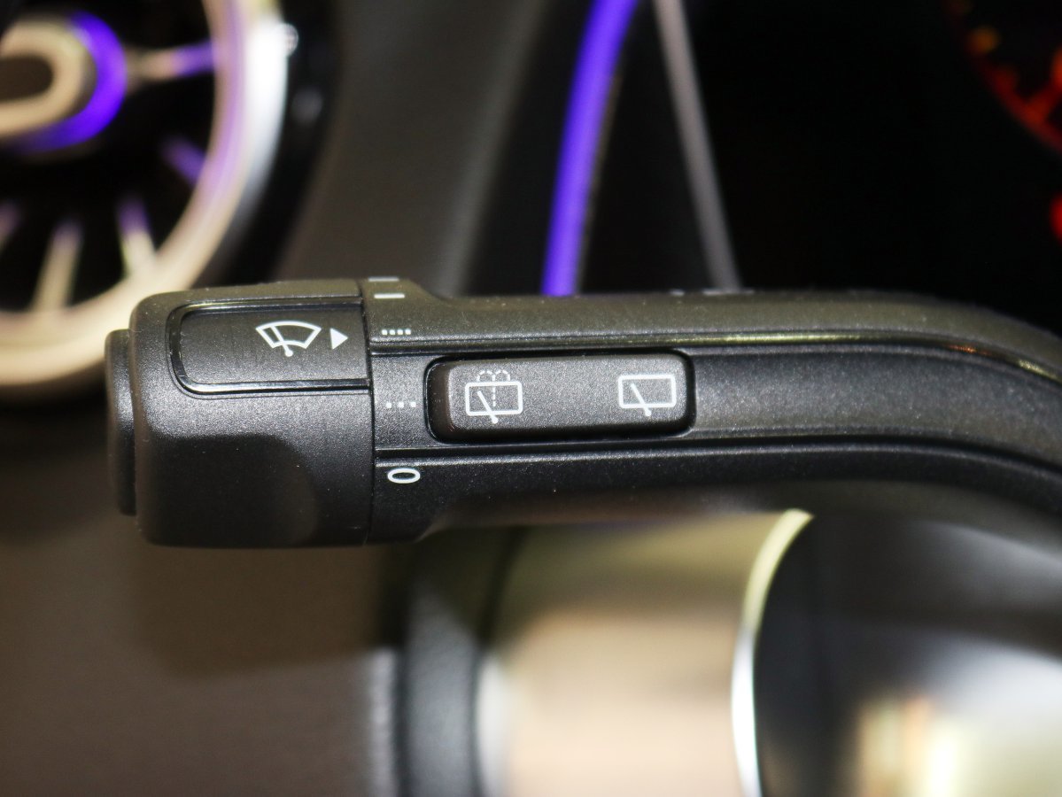 Foto Mercedes-Benz Clase GLB 34