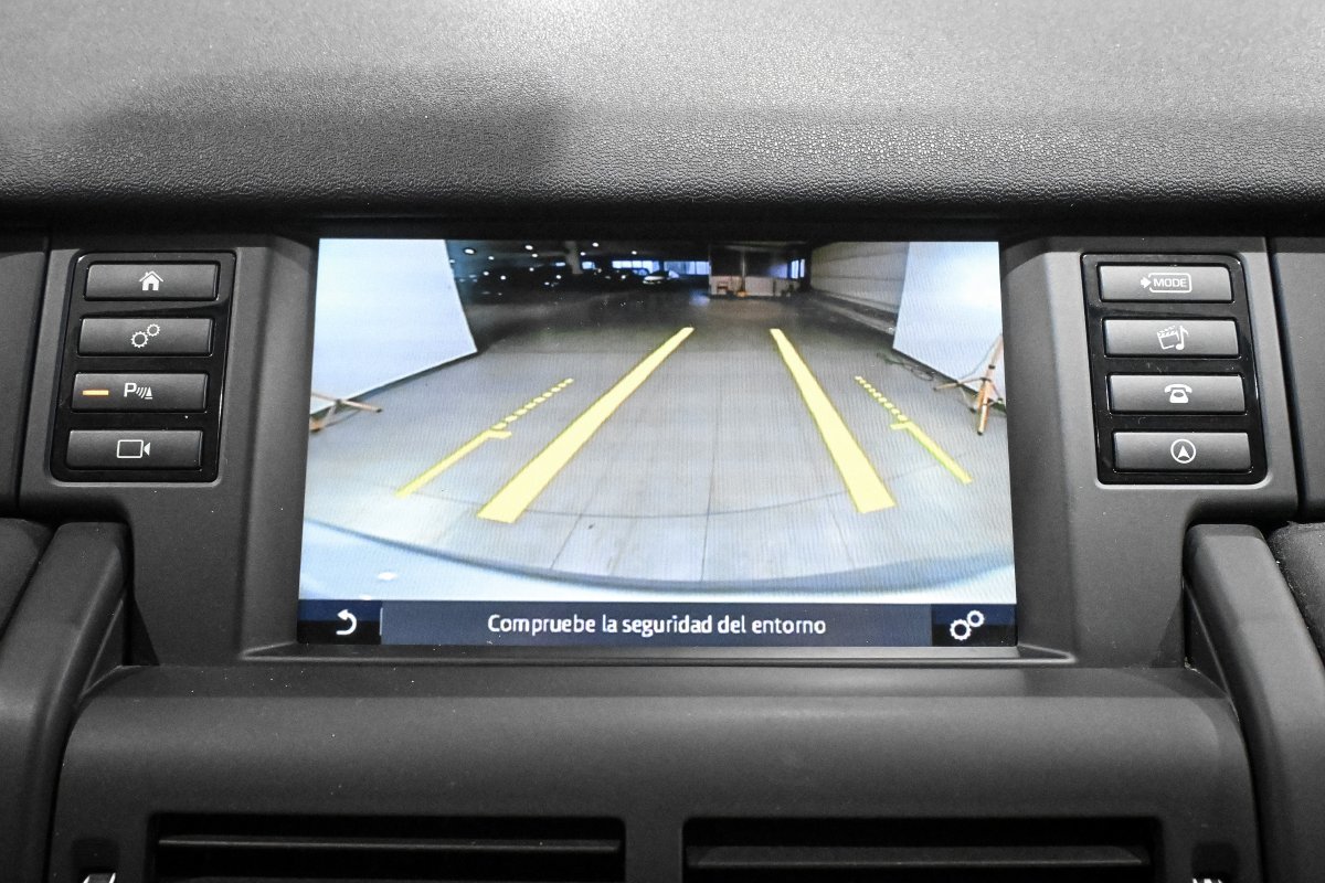 Foto Land-Rover Discovery Sport 17