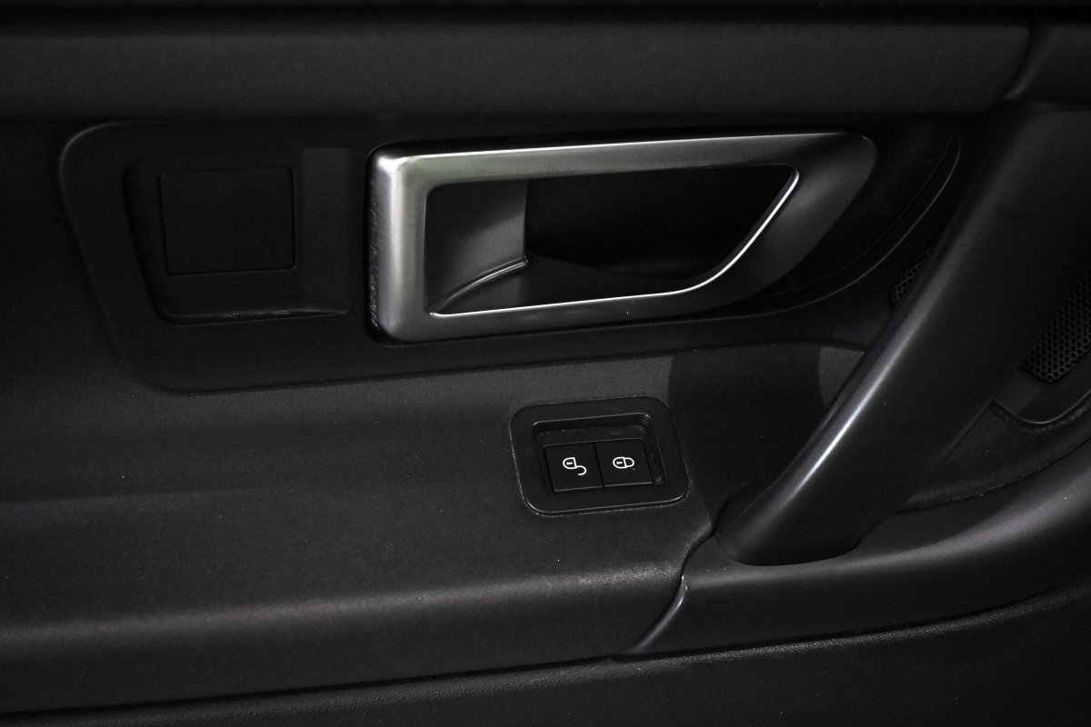 Foto Land-Rover Discovery Sport 32