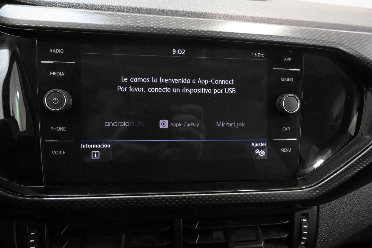 Foto Volkswagen T-Cross 13